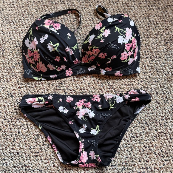 Victoria's Secret Other - NWOT Victoria's Secret Black and Pink Bikini
